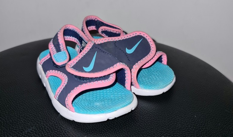Nike Kinder Sandalen Galeriebild